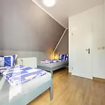 Idyllisches Reihenhaus Mit Wlan In Am Mueritzsee