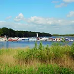 Holiday home Idyllisches Reihenhaus Mit Wlan In Am Mueritzsee *