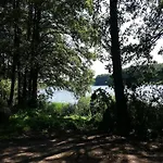 Idyllisches Reihenhaus Mit Wlan In Am Mueritzsee *