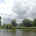 Idyllisches Reihenhaus Mit Wlan In Am Mueritzsee Holiday home *