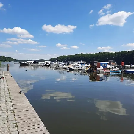 Idyllisches Reihenhaus Mit Wlan In Am Mueritzsee *
