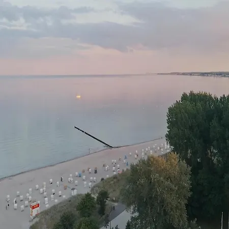 Idyllisches Reihenhaus Mit Wlan In Am Mueritzsee Dom wakacyjny