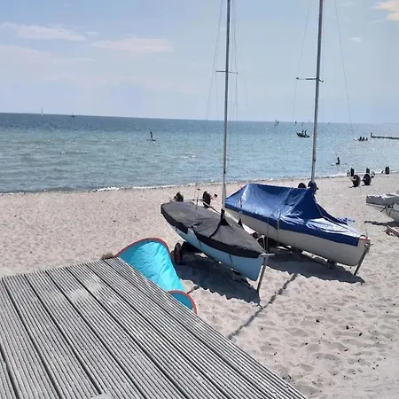 Idyllisches Reihenhaus Mit Wlan In Am Mueritzsee *