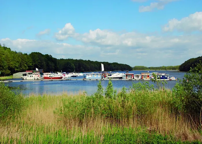 Feriehus Reihenhaus Mit Wlan In Am Mueritzsee *