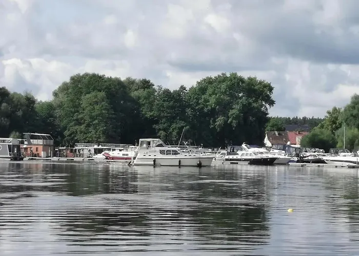 Feriehus Reihenhaus Mit Wlan In Am Mueritzsee *